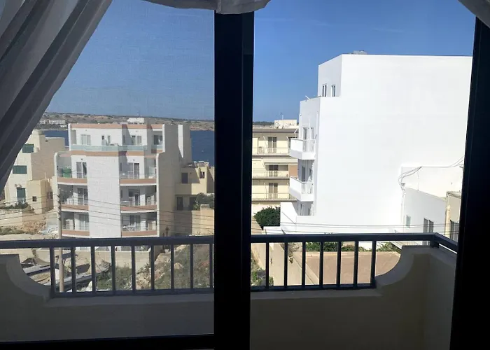 Quiet, Cosy In Ghadira Bay By Homely *