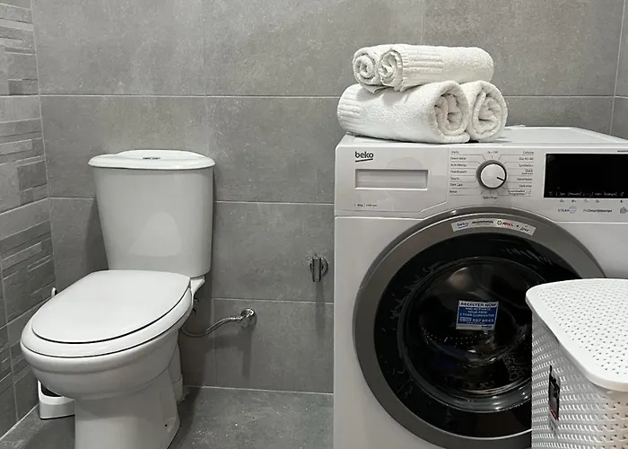 Quiet, Cosy In Ghadira Bay By Homely